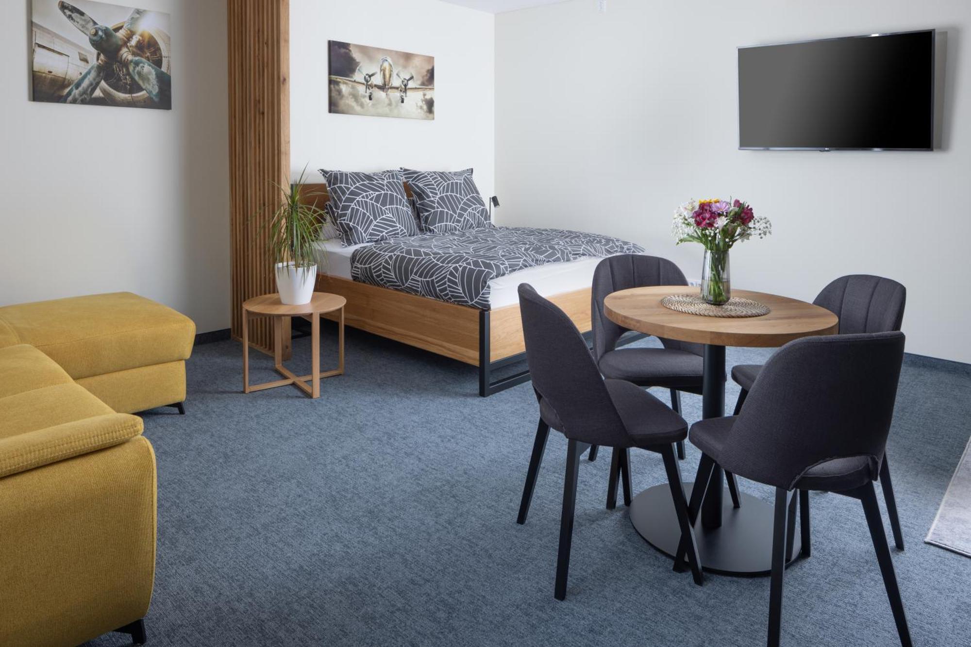 Apartmany Hangar Strakonice Ngoại thất bức ảnh