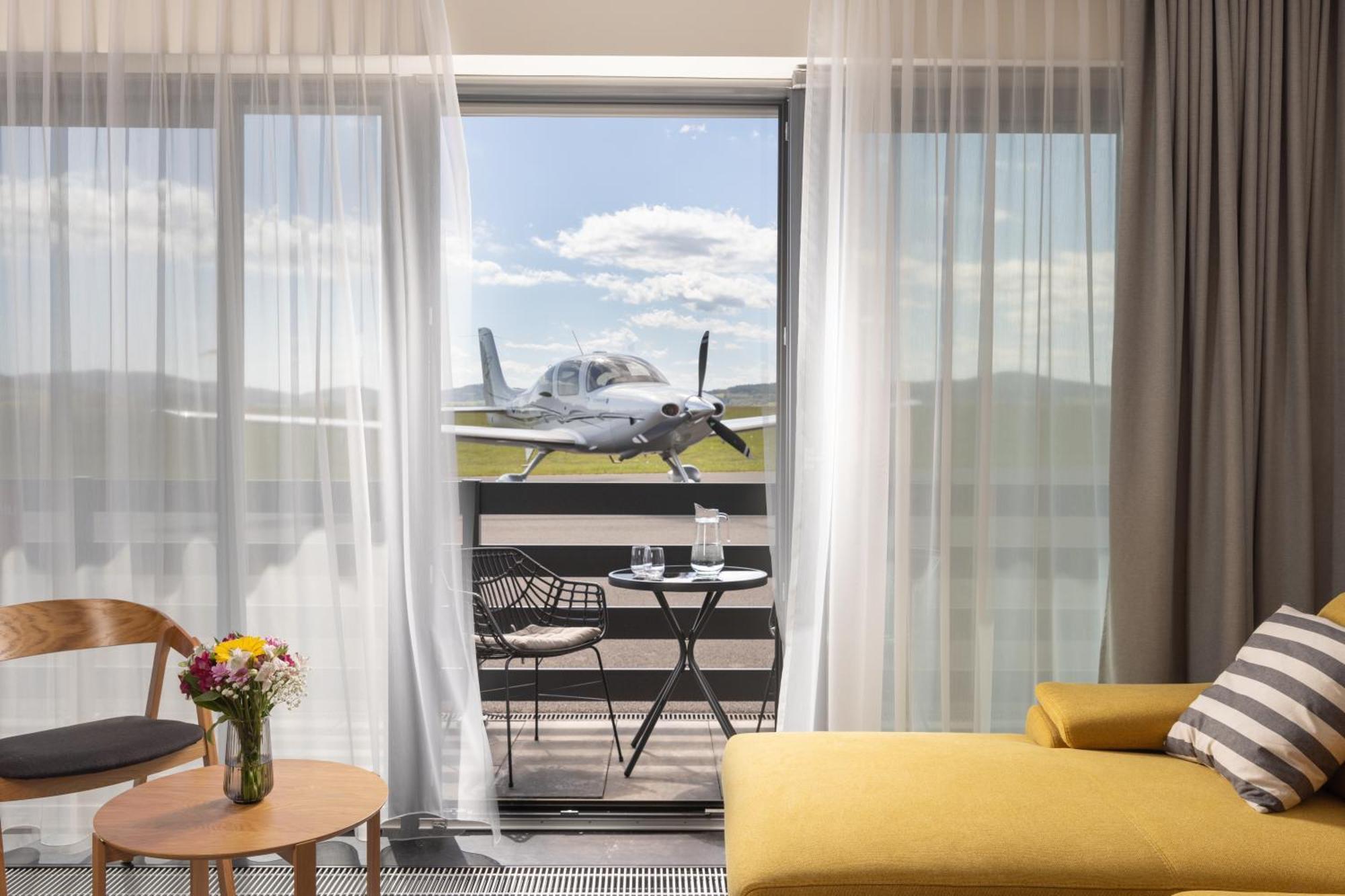 Apartmany Hangar Strakonice Ngoại thất bức ảnh